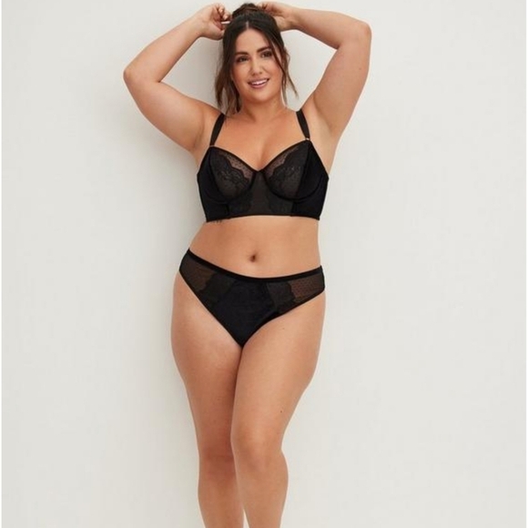 Torrid Velour And Lace Underwire Bra - Picture 2 of 8